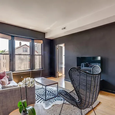 Designed With In Mind - Offers Everything Need To Work And Play In Chi-town Apts