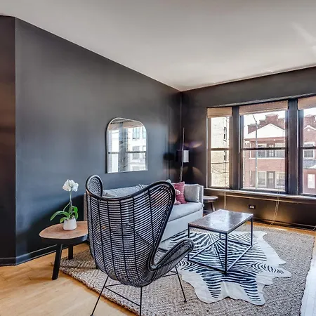 Designed With In Mind - Offers Everything Need To Work And Play In Chi-town Apts Apartment Chicago