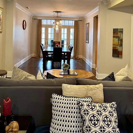 3 Bedroom Spacious In Ideal Location W Free Parking Back Yard Pets Welcome