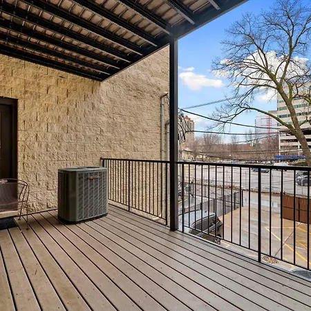 South Loop Three Bedroom Two Bath *