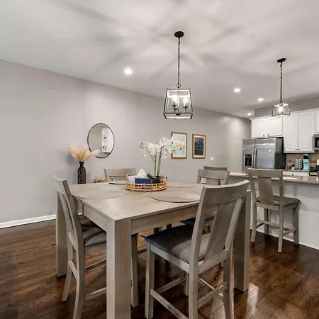Apartment South Loop Three Bedroom Two Bath Chicago