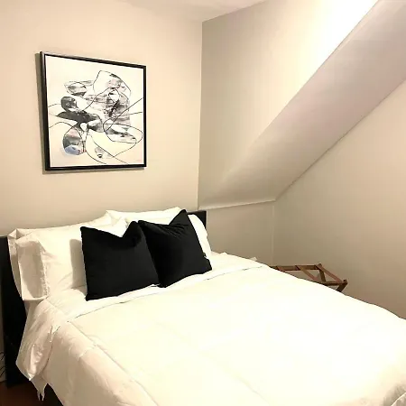 3Bd2Ba Dual Level W Family Room King Bed Apartment