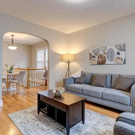 Apartment 3Bd2Ba Dual Level W Family Room King Bed Chicago