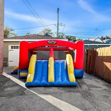 Holiday home H&h 1896 - Spacious, Fully Stocked, & Free Parking