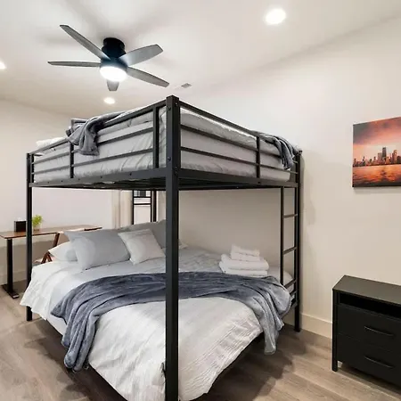Luxury 2br 2ba In Wicker Park Chicago