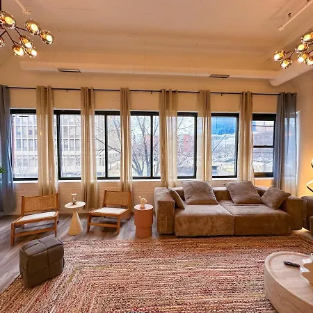 Apartment Luxury 6br With Pool Table Sleeps 12 Perfect For Group Near Mccormick Place, Grant Park And Soldier Field