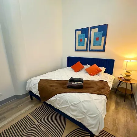 Apartment Luxury 6br With Pool Table Sleeps 12 Perfect For Group Near Mccormick Place, Grant Park And Soldier Field Chicago