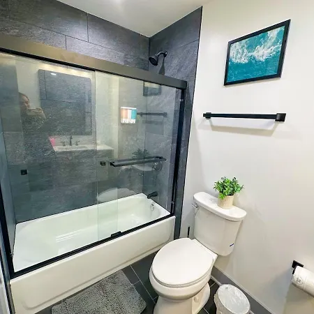 Luxury 6br With Pool Table Sleeps 12 Perfect For Group Near Mccormick Place, Grant Park And Soldier Field