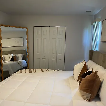 Mixed Neutral Vibes Apartment *