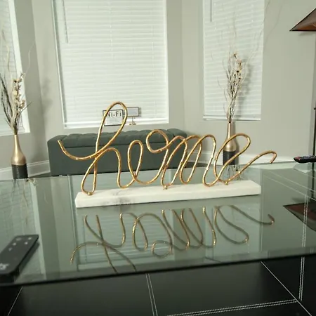 7 Star The Malia Oasis 3br 1 Half Bath Office Space Apartment *