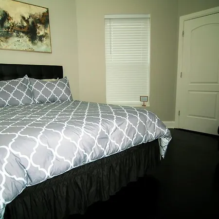 7 Star The Malia Oasis 3br 1 Half Bath Office Space