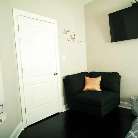 7 Star The Malia Oasis 3br 1 Half Bath Office Space