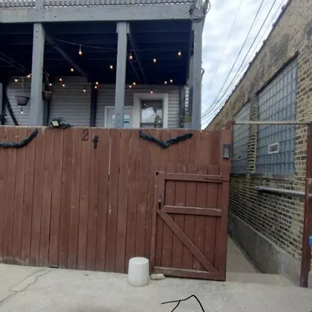 2br 1bonus2bath Duplexofficesleeps6freeparking Apartment Chicago