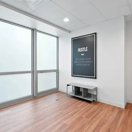 Apartment Cozy 2 Bedroom By Lakeshore *
