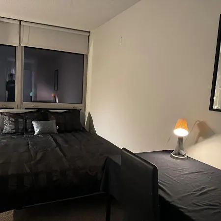 Apartment Cozy 2 Bedroom By Lakeshore *