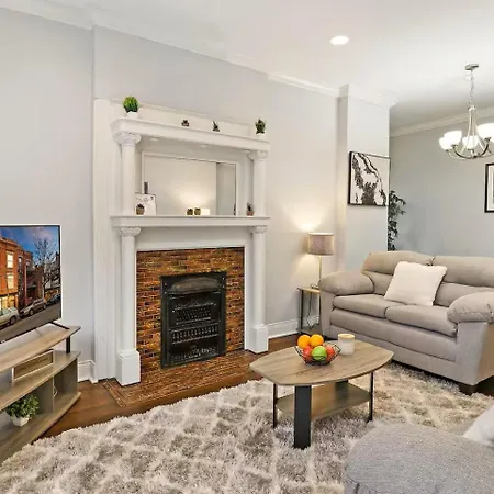 Modern 6br House Steps To Wrigleyville Apartment *