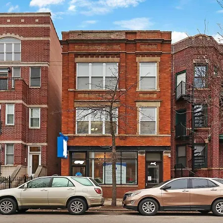 Modern 6br House Steps To Wrigleyville Apartment