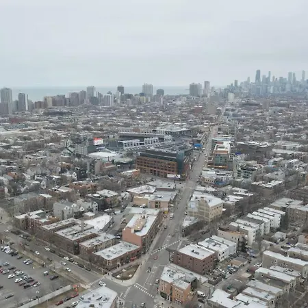 Modern 6br House Steps To Wrigleyville Apartment Chicago