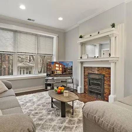 Modern 6br House Steps To Wrigleyville *