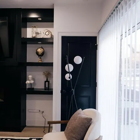 Apartment Parisian Retreat 6min To Main Quandrangle U Of C