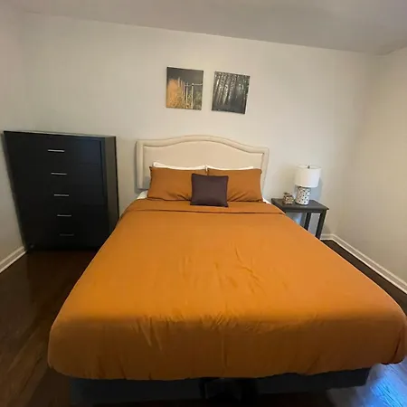 Spacious 3 Bed 2 Bath In Rogers Park Apartment Chicago