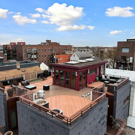5br 5ba Architectural Estate-theatre Gym Rooftop Holiday home