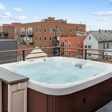 5br 5ba Architectural Estate-theatre Gym Rooftop * Chicago