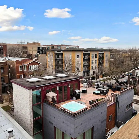 Holiday home 5br 5ba Architectural Estate-theatre Gym Rooftop