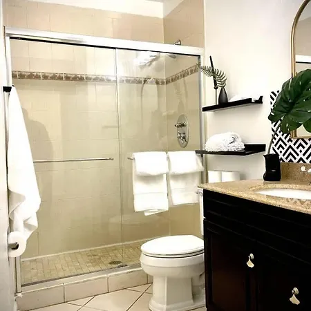 Holiday home Beautiful 7 Bed, 3.5 Bathroom Chicago