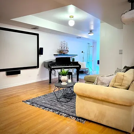 Holiday home Beautiful 7 Bed, 3.5 Bathroom