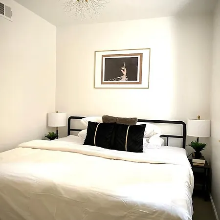 Holiday home Beautiful 7 Bed, 3.5 Bathroom Chicago