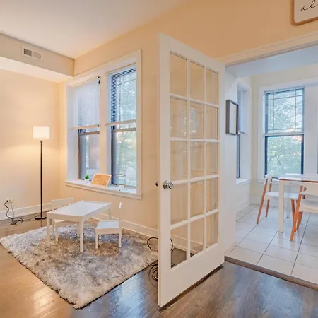 Chic & Elegant 4br Retreat Near Uchi With Laundry *