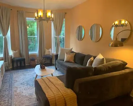 Luxurious Andersonville Oasis Chicago