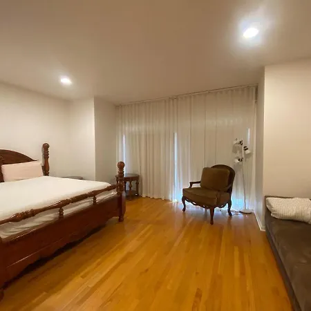 A Spacious And Well-equipped Holiday home *
