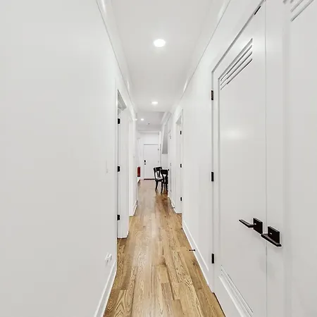 Luxurious Lincoln Park With Gourmet Kitchen Apartment Chicago