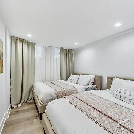 Apartment Luxurious Lincoln Park With Gourmet Kitchen