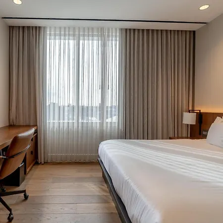 The & Athletic Club At Midtown 4*