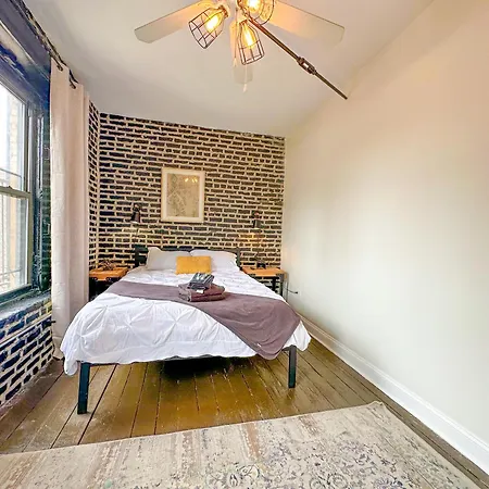 Mccormick Place Spacious 5br With Pool Table & Optional Parking Sleeps 10 Near Soldier Field And Grant Park Apartment *