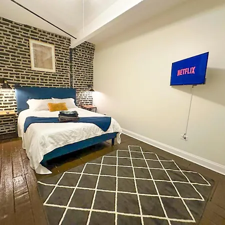 Apartment Mccormick Place Spacious 5br With Pool Table & Optional Parking Sleeps 10 Near Soldier Field And Grant Park *