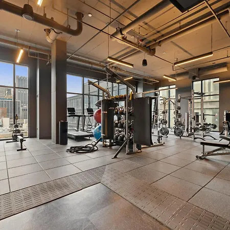 Luxury 3 Bed 3 Bath High Rise With Gym & Amenities