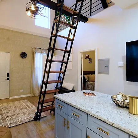 Apartment Private Loft - 15 Min From Downtown