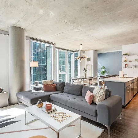 Apartment Linea Luxury Living With Indoor Pool And Rooftop Views In The Loop Chicago