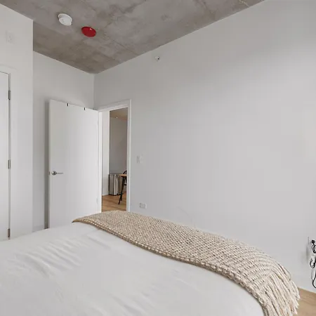 Post Getaway Ideal 4br For Groups Chicago