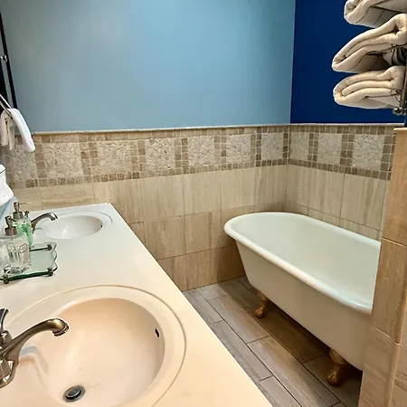 Stunning In Prime With Private Pool Apartment