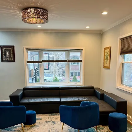 Stunning In Prime With Private Pool Apartment *