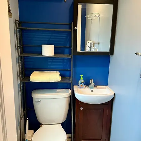 Stunning In Prime With Private Pool *
