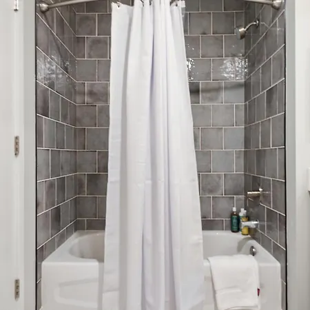 Apartment Aurelien Spacious In The Heart Of Gold Coast