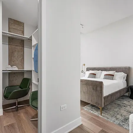 Avenir West Loop Penthouses With Iconic Views Apartment