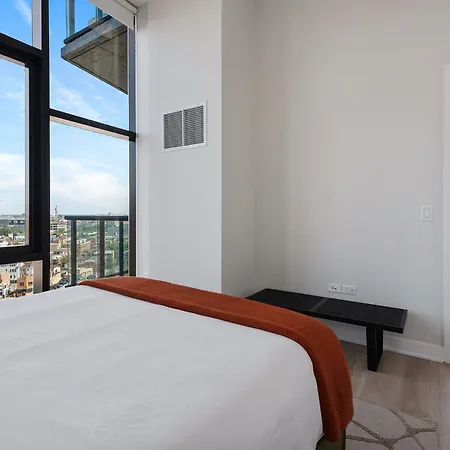Apartment Avenir West Loop Penthouses With Iconic Views