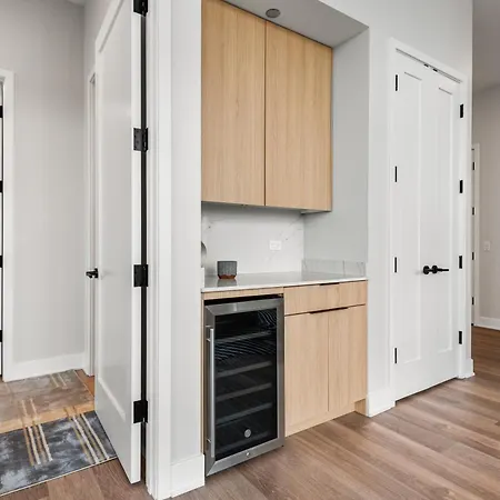 Apartment Avenir West Loop Penthouses With Iconic Views Chicago